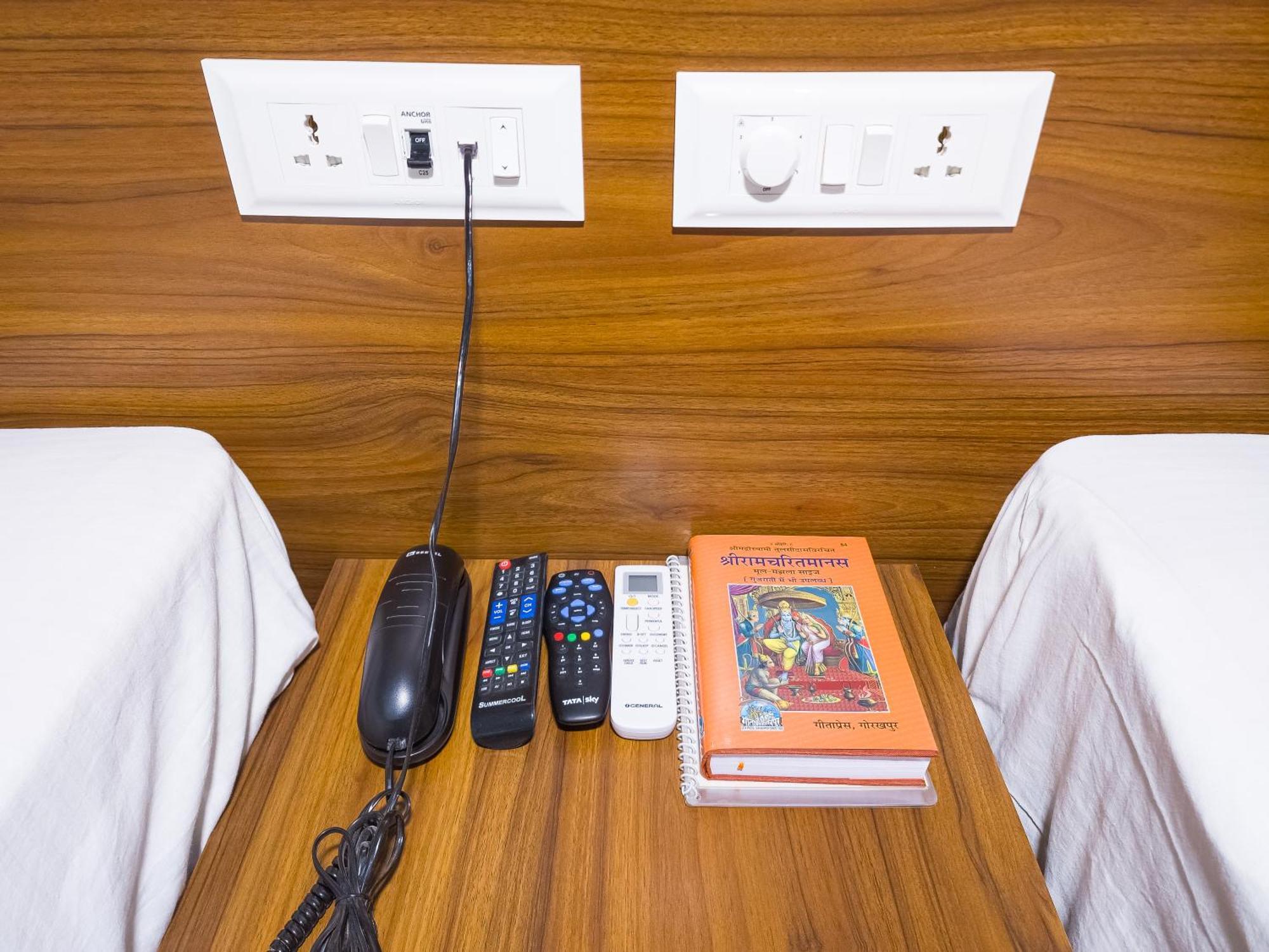 Hotel Amritara Ramila Kutir Ayodhya Exterior foto