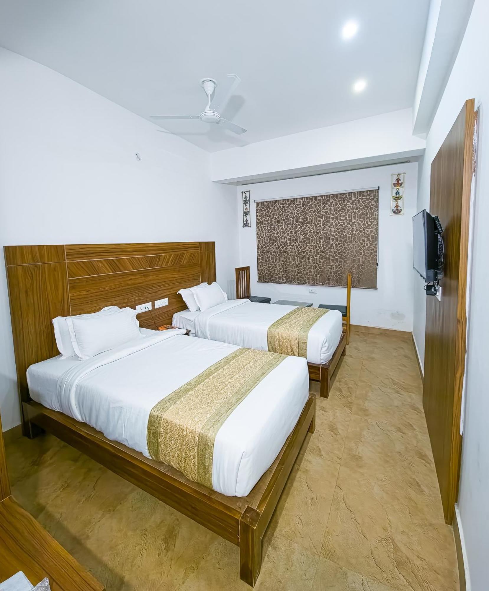 Hotel Amritara Ramila Kutir Ayodhya Exterior foto